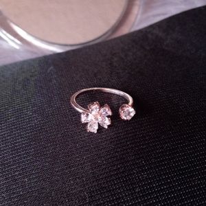 Beautiful Rhinestone Flower Adjustable Ring